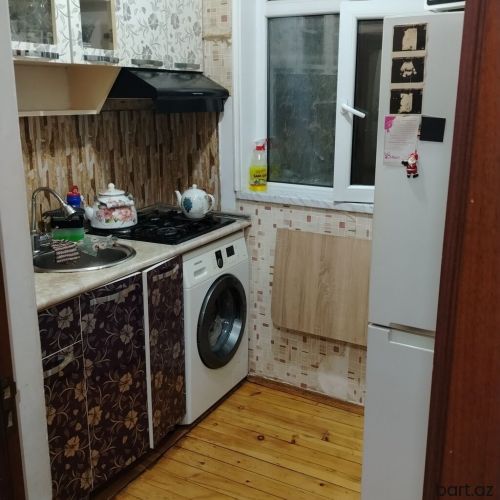 Binə qəs-də 3 otaqli həyət evi satilir.