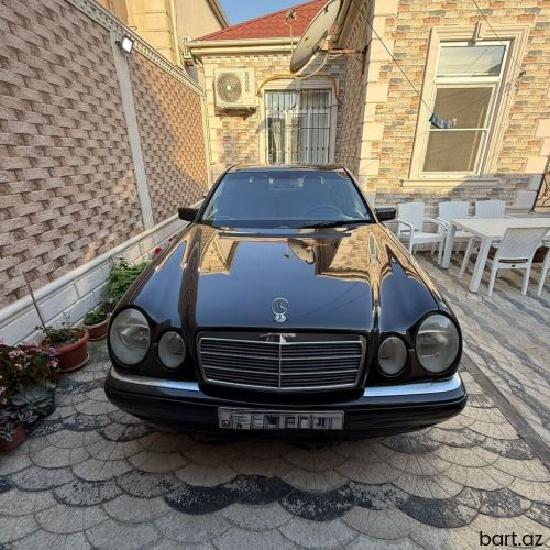 Mercedes-Benz 240: 2.4 l | 1999 il