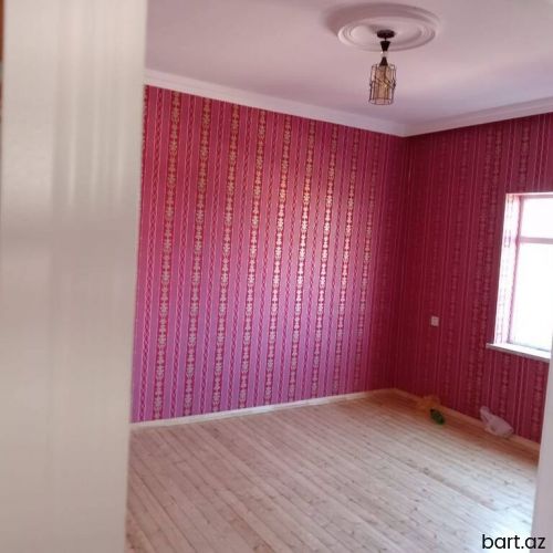 Kürdəxanı qəs. 4 otaqlı həyət evi satilir.