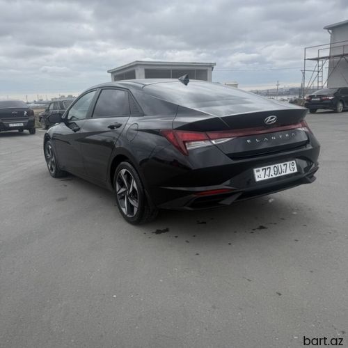 Hyundai Elantra: 2 l | 2022 il