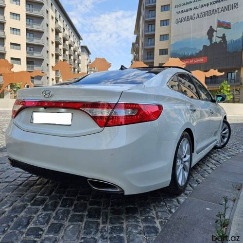 Hyundai Azera: 2.4 l. | 2013 il 