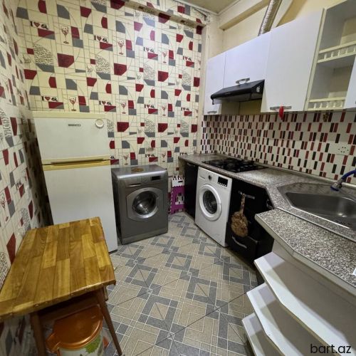 Yeni Yasamalda 2 otaqli mənzil satilir.