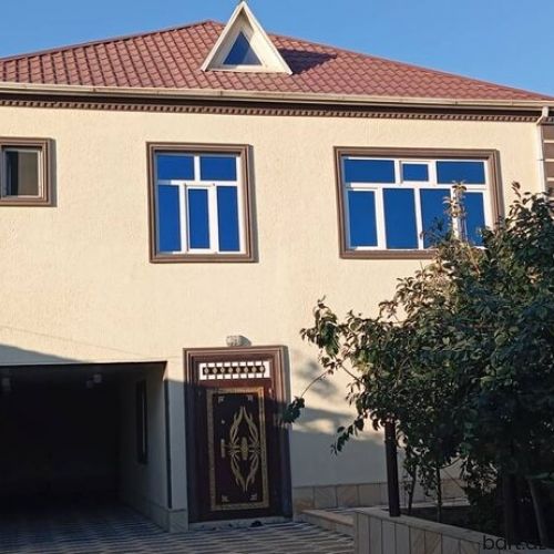 Masazirda 5 otaqli həyət evi satilir.