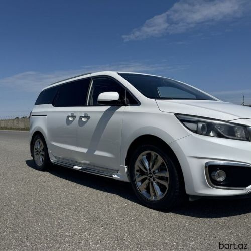 Kia Carnival: 2.2 l | 2014 il