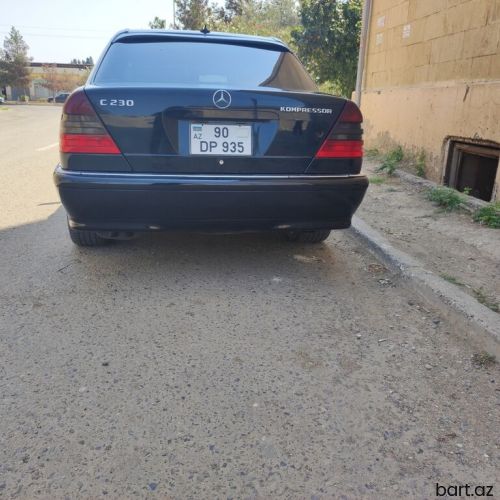 Mercedes-Benz C 230: 2.3 l | 1999 il 