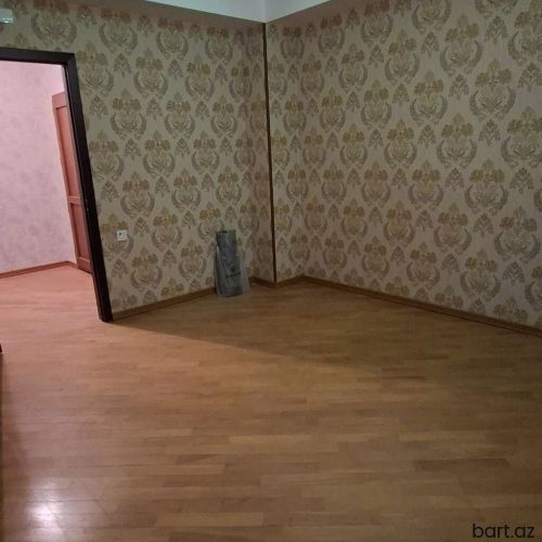 Masazır qəs-də 2 otaqli mənzil satilir.