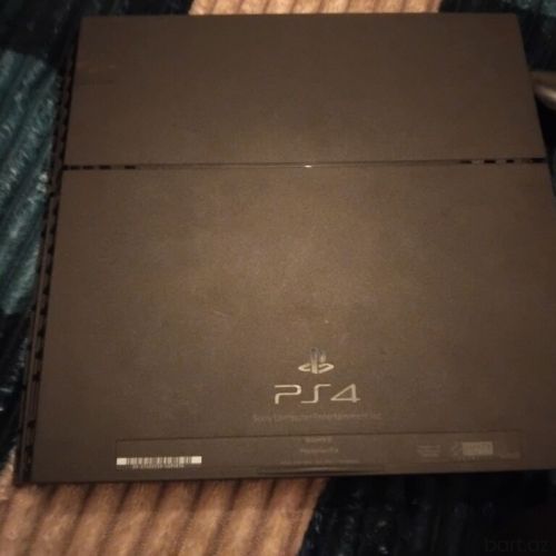 PlayStation 4 (PS4) 