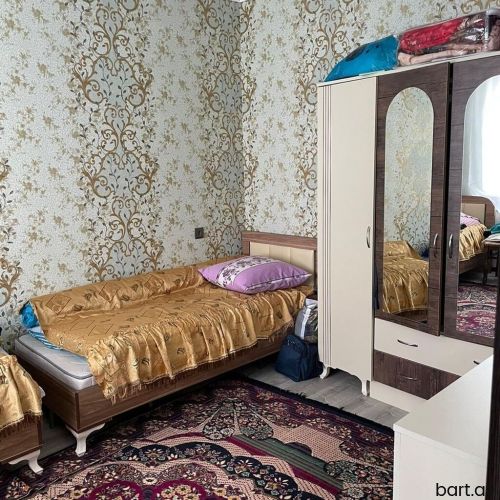 Zabrat qəs-də 5 otaqli həyət evi satilir.