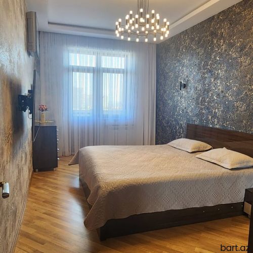 8-ci kilometrdə 3 otaqli mənzil satilir