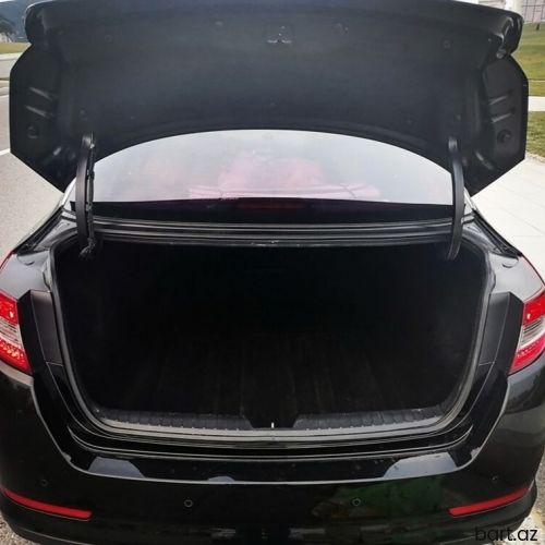 Kia K5: 2 l. | 2012 il