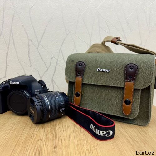 Canon EOS 800D.