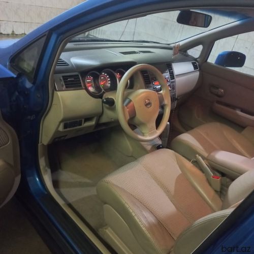 Nissan Tiida: 1.6 l. | 2008 il 