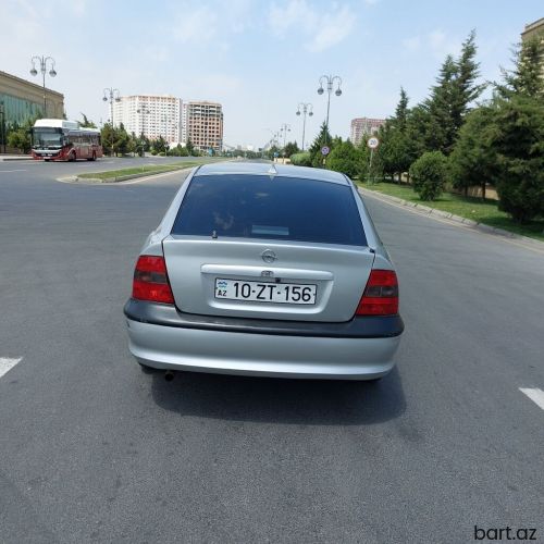 Opel Vectra: 1.8 l. | 1998 il