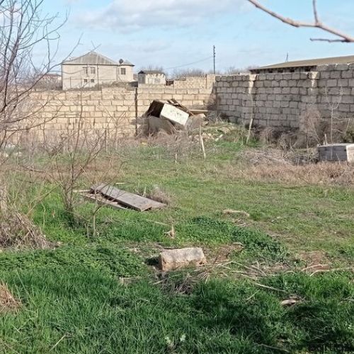 Sabunçu rayonunda 2 sot torpaq satilir.