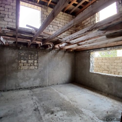 12 otağlı həyət evi