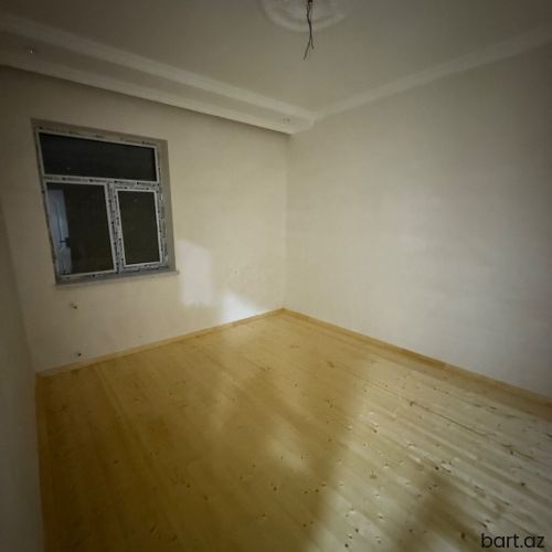 Binədə 3 otaqlı həyət evi satilir.