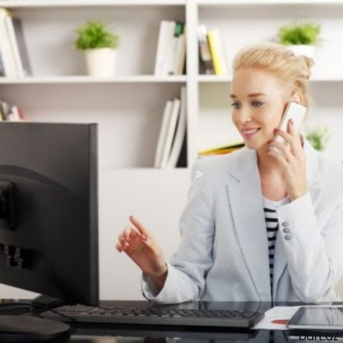 Tələbələrə Ofis İşi