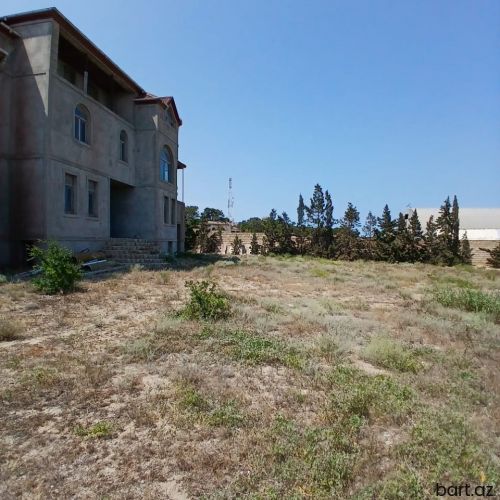 4 mərtəbəli 14 otaqlı villa