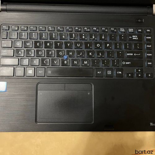 Intel Core i5, 8 GB, 14 