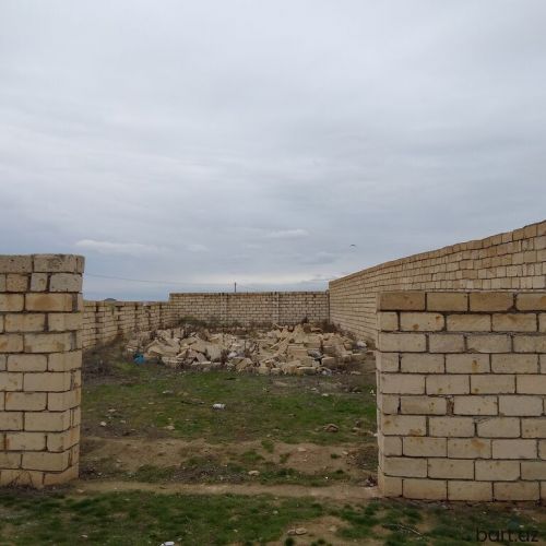 Maştağa qəs-də 3 sot torpaq sahəsi satilir.