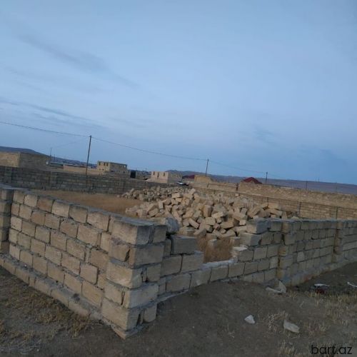 Abşeron rayonunda 5 sot torpaq sahəsi satilir.