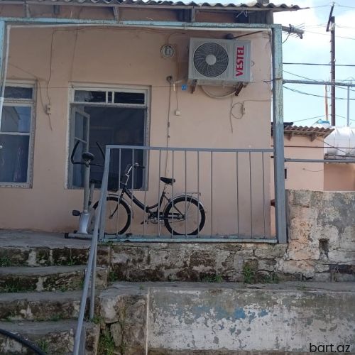Şüvəlanda həyət evi