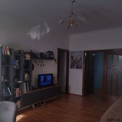 9-cu mik-da 2 otaqli mənzil satilir.