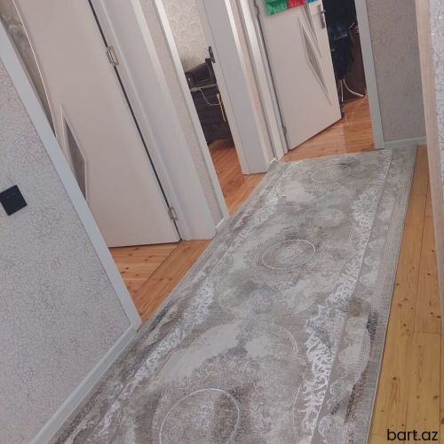 Lökbatan qəs. 4 otaqlı həyət evi satilir.