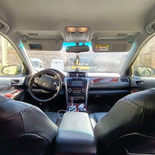 Toyota Camry: 2.5 l | 2014 il 