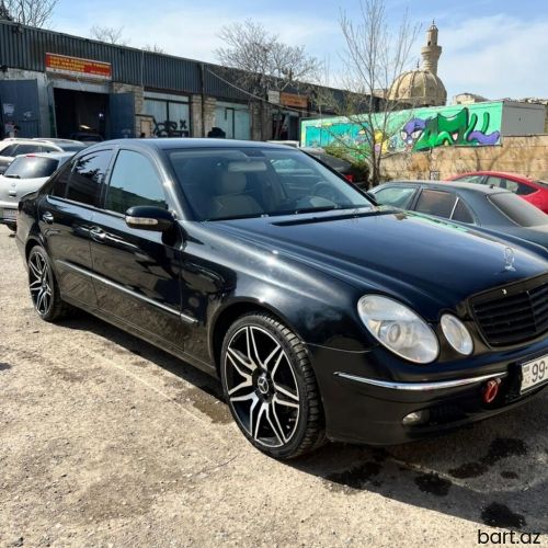 Mercedes-Benz E 200: 1.8 l | 2005 il