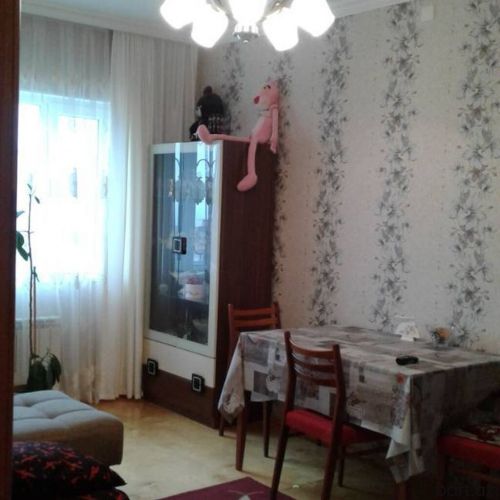 Köhnə Günəşlidə 2 otaqli mənzil satilir.