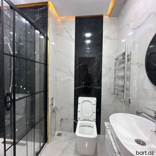 8-ci kilometrdə 3 otaqli mənzil satilir.