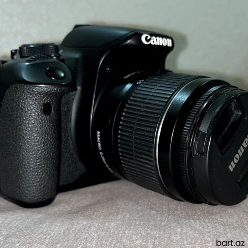 Canon 700D
