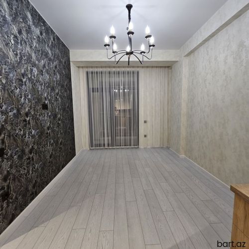Bakıxanov qəs.,2 otaqlı mənzil satilir.