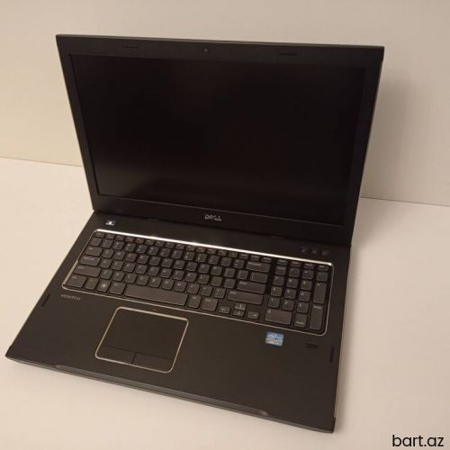 Intel Core i7, 8 GB, 17.3 