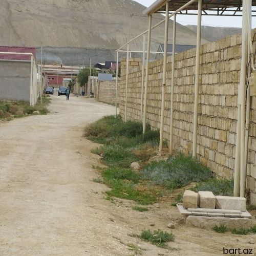 Xirdalanda 4 sot torpaq sahəsi satilir.