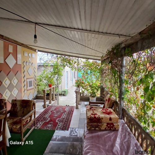 Buzovnada həyət evi satılır