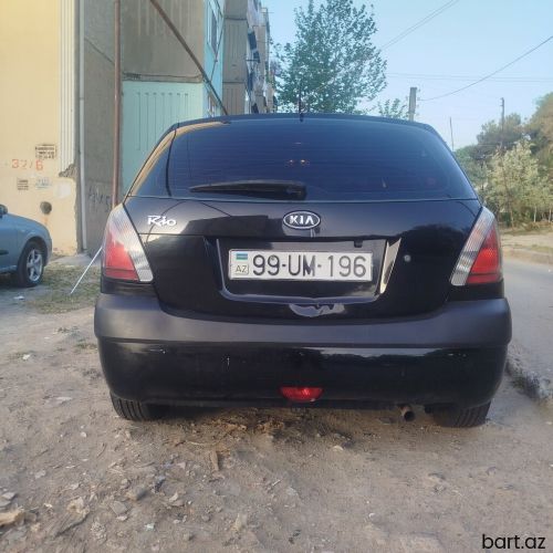 Kia Rio: 1.4 l | 2006 il