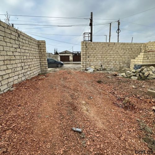 Digah qəs-də 3 sot torpaq sahəsi satilir.