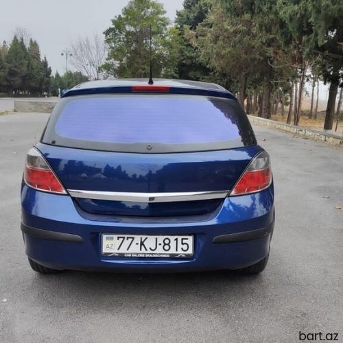 Opel Astra: 1.6 l | 2009 il 