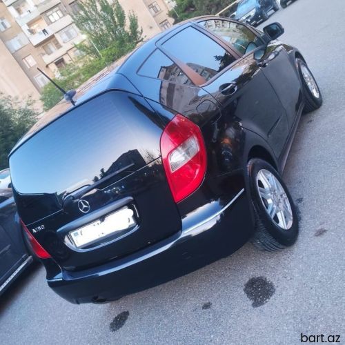 Mercedes-Benz A 180: 1.7 l | 2011 il 