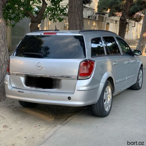 Opel Astra: 1.3 l | 2005 il