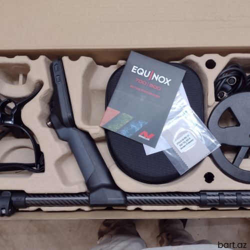 New Minelab Equinox 800 Metal Detector
