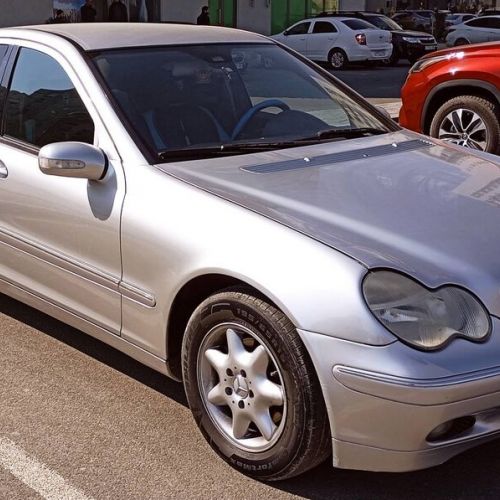 Mercedes-Benz 200: 2 l | 2003 il