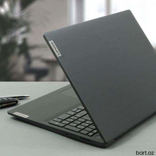 Intel Core i3, 4 GB, 15.6 