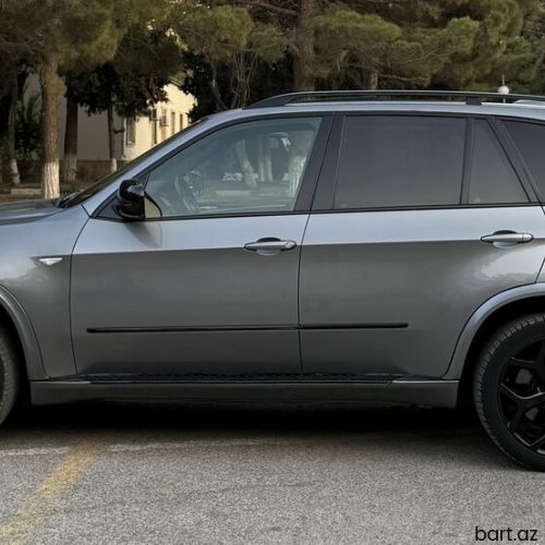 BMW X5: 4.8 l | 2008 il 