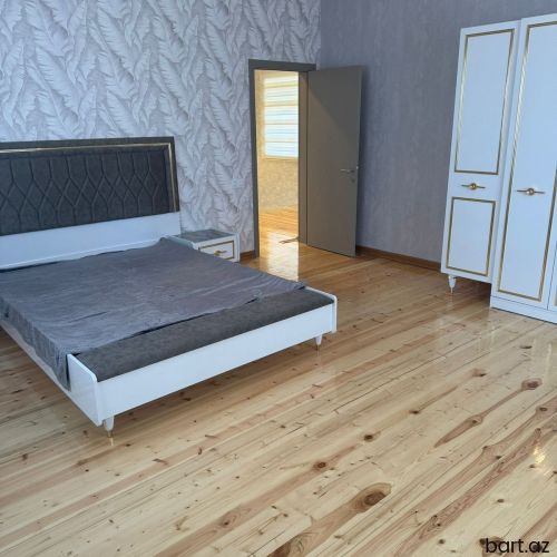 Buzovnada 5 otaqlı bağ evi satılır