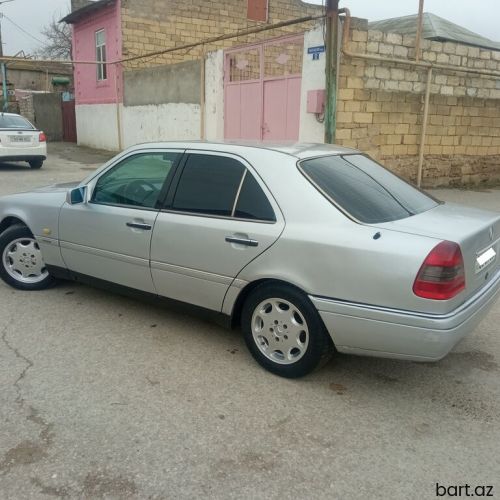 Mercedes-Benz C 180: 1.8 l. | 1996 il 