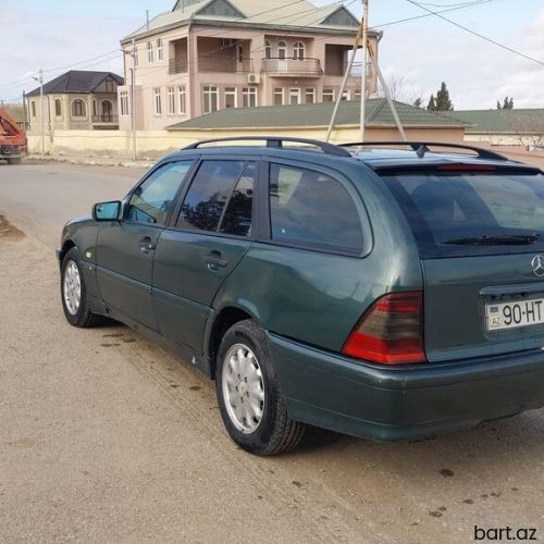 Mercedes-Benz 220: 2.2 l | 1998 il