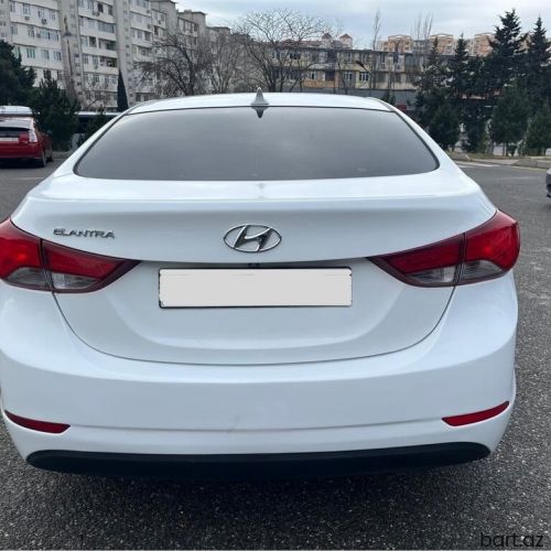 Hyundai Elantra: 1.8 l | 2014 il 